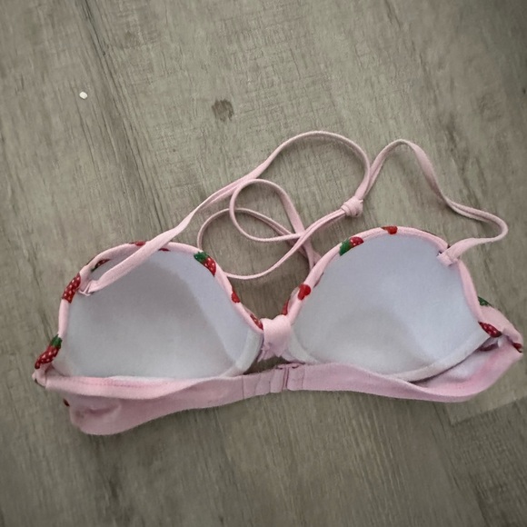 Hot topic swimsuit top size medium strawberry print new without tags - Picture 3 of 4